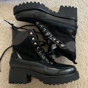 Combat boots